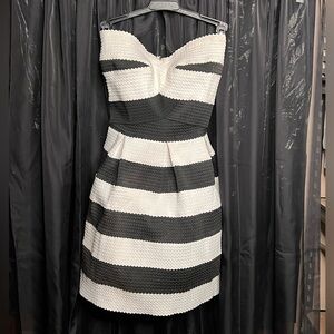 Charlotte Russe Black & White Stripe Bodycon Dress | Fitted | Small
